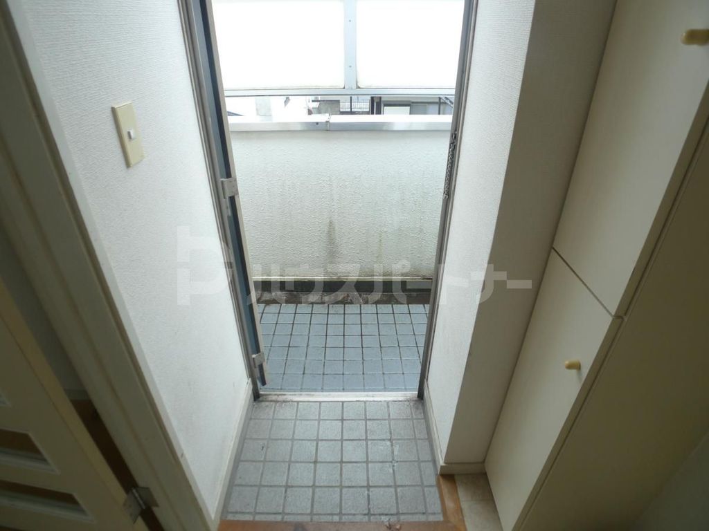 フェリス新松戸の玄関写真