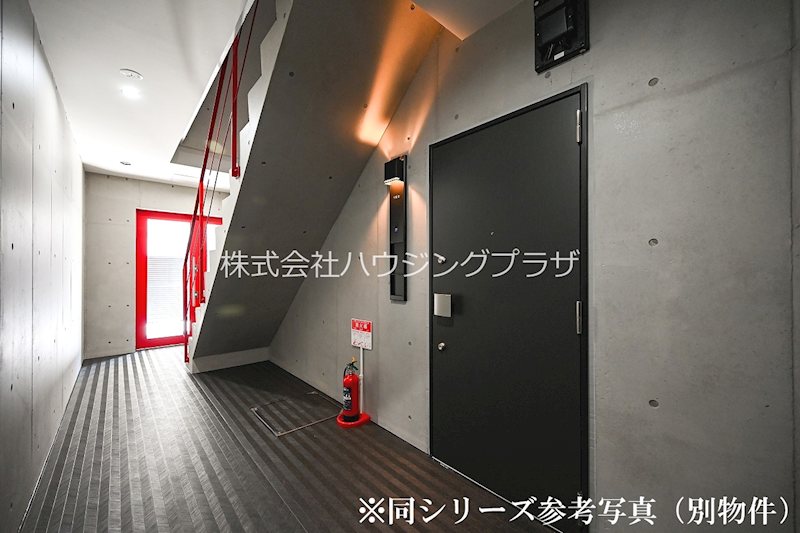 エントランス　エントランス　※別物件・類似シリーズ写真