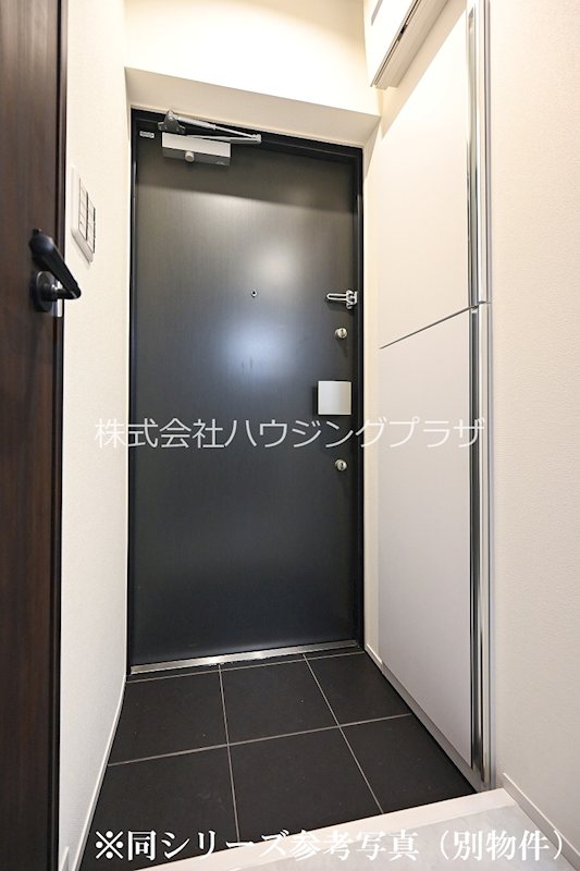 玄関　玄関まわり　※別物件・類似シリーズ写真