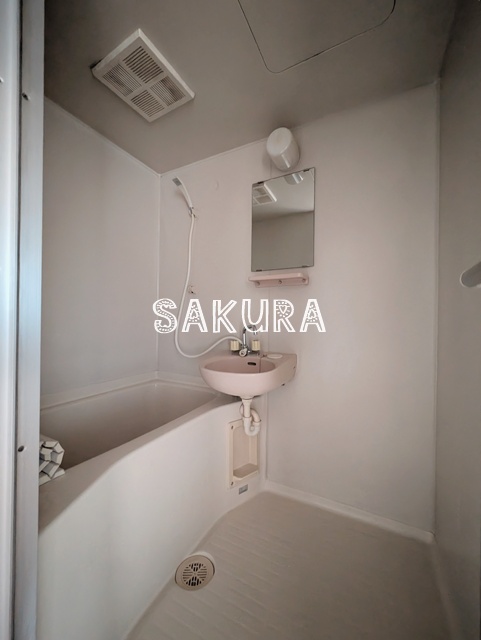 バス・シャワールーム　日々の疲れを癒すお風呂です♪