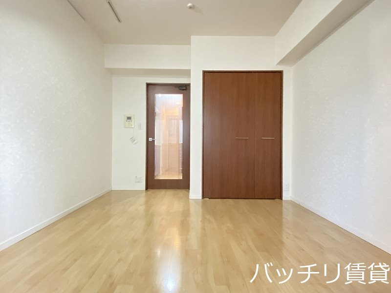 居室・リビング　別号室タイプの為、現状を優先致します。
