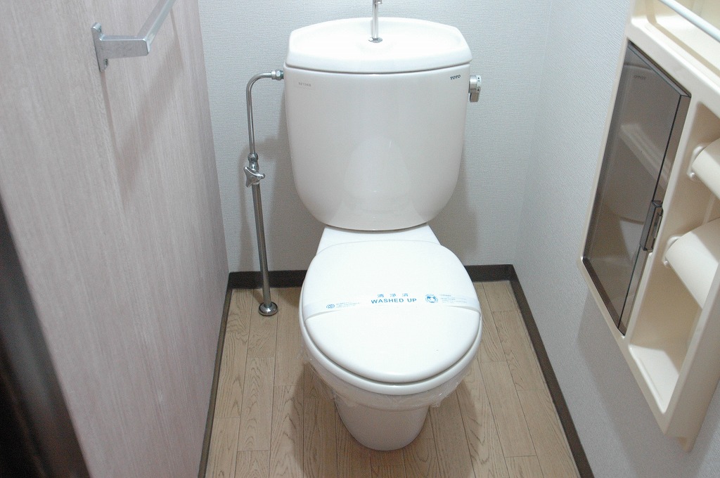 【アップルハウス２のトイレ】