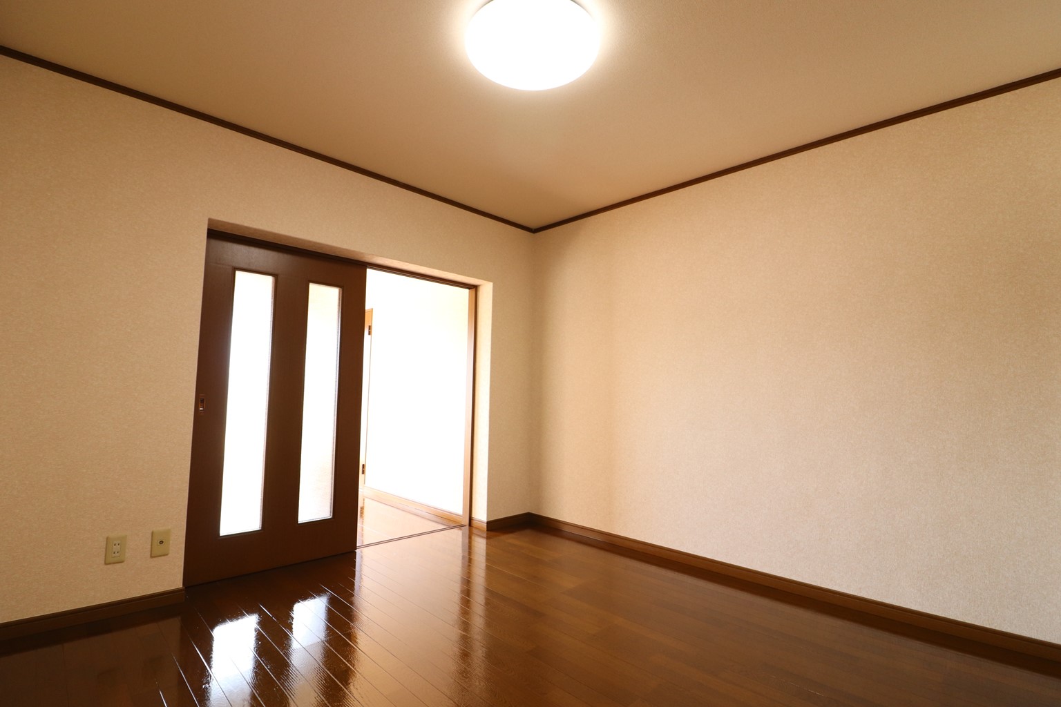 居室・リビング　７帖の洋室