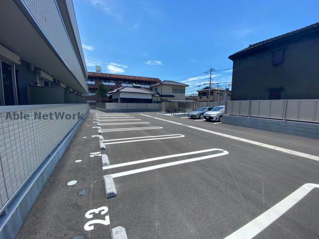 駐車場　駐車場