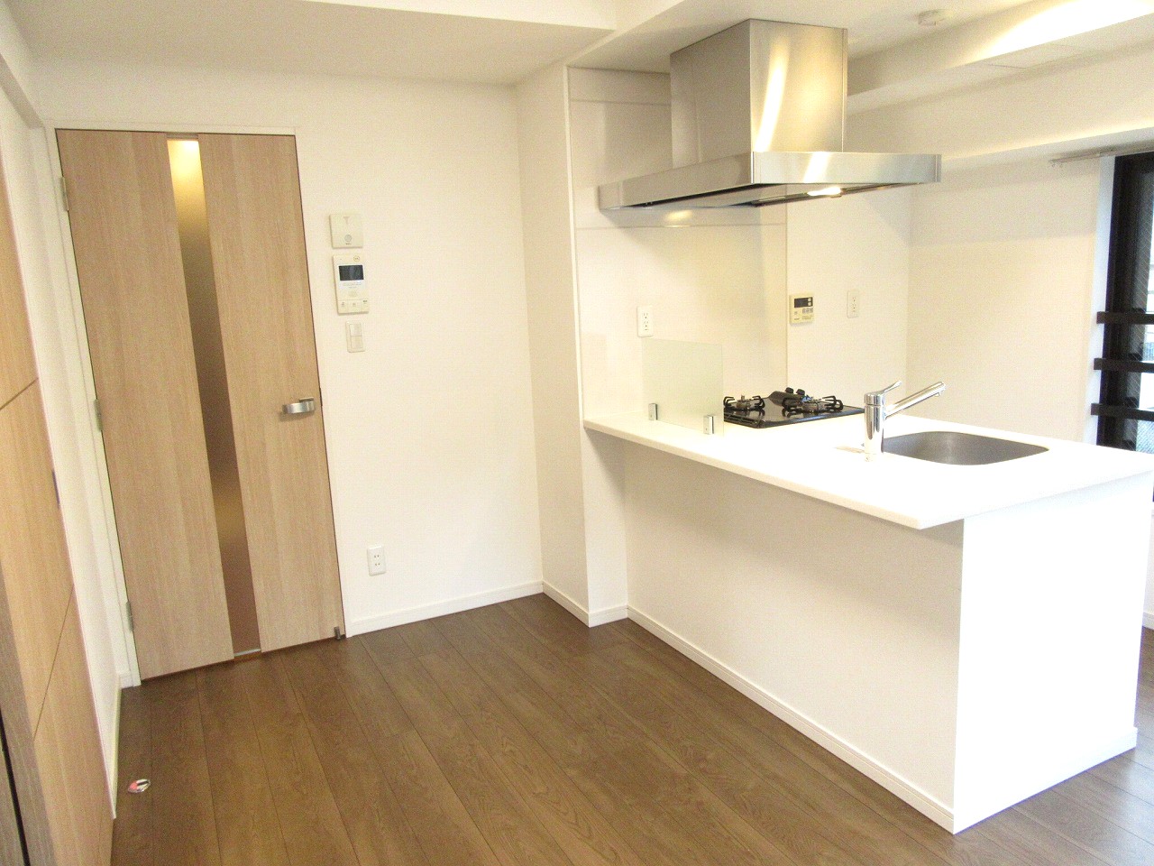 居室・リビング　（同タイプ4階の参考写真）