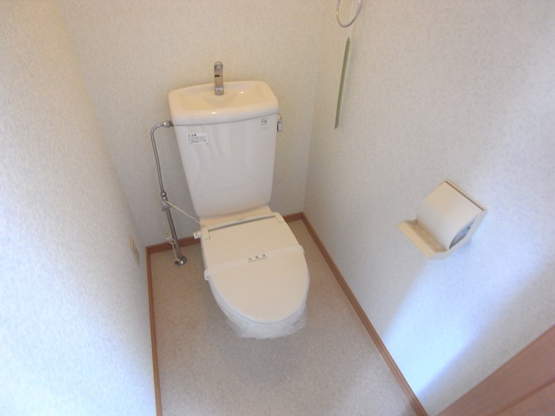 【神戸市兵庫区三川口町のマンションのトイレ】