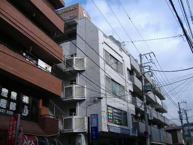 横浜市神奈川区神之木町のマンションの建物外観
