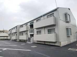 姫路市五軒邸のマンションの建物外観