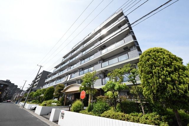 市川市妙典のマンションの建物外観