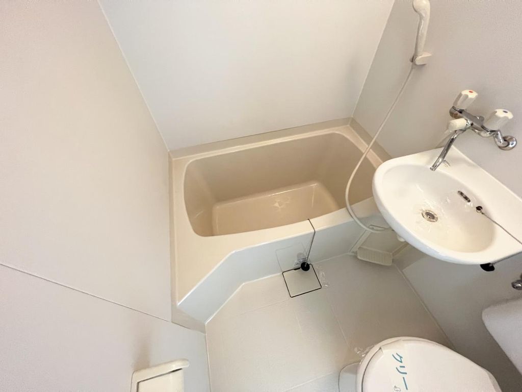 バス・シャワールーム　バス