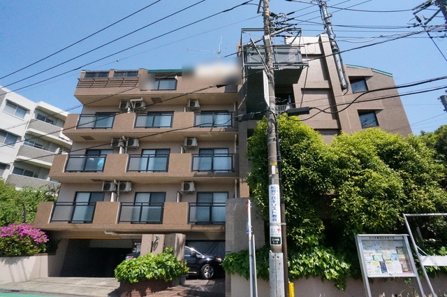 ブルーベル玉川学園の建物外観