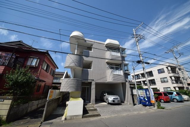 春日部市備後西のマンションの建物外観