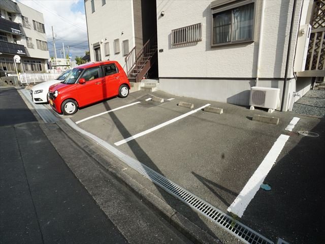 【メゾンカクタスの駐車場】