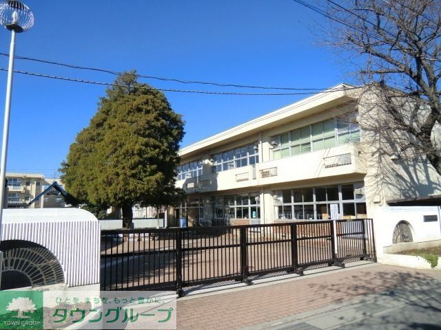 【流山市大字南のアパートの小学校】