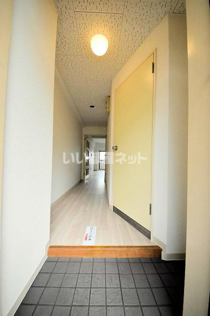 サンプラザ神楽の玄関写真