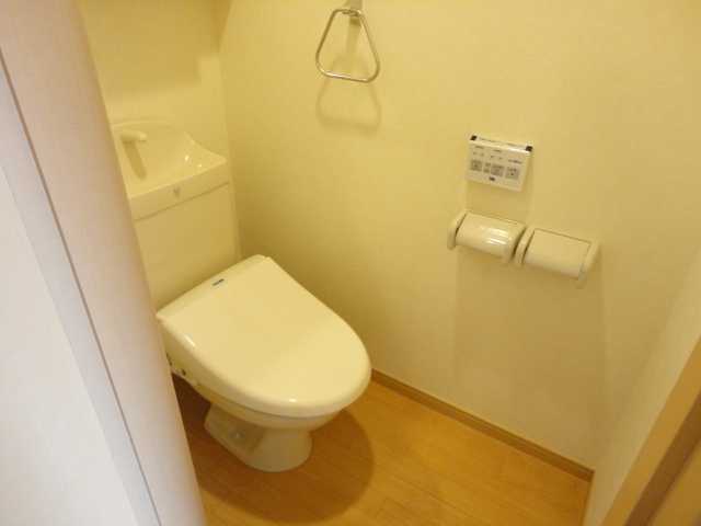 トイレ　シャワー付トイレ