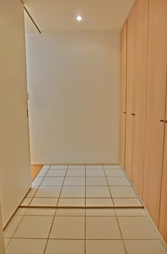 玄関　落ち着いた玄関です