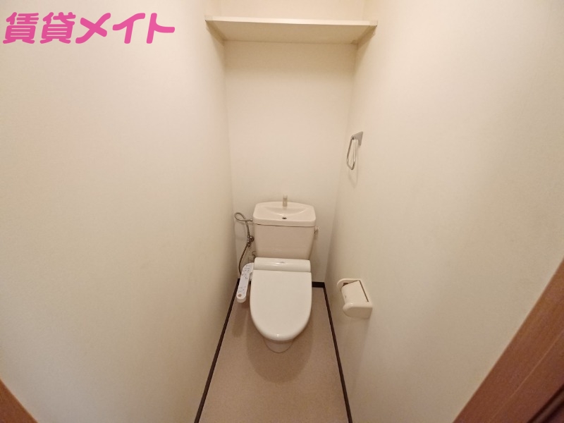 トイレ　同物件別部屋写真