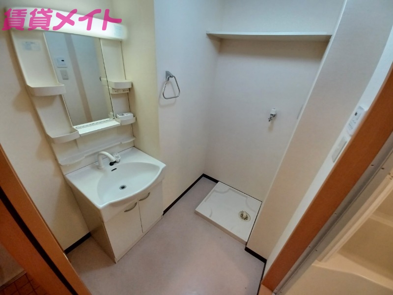 洗面設備　同物件別部屋写真