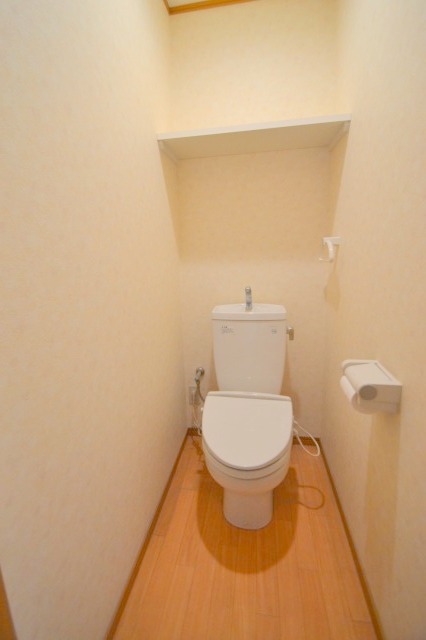 トイレ　ウォッシュレットは設置できるタイプです♪