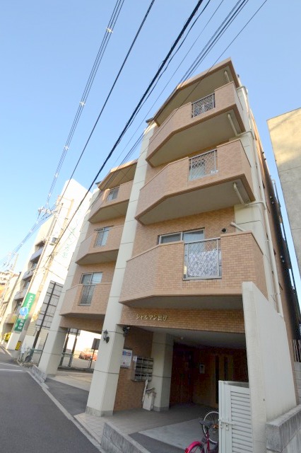 建物外観　室内キレイです☆広島大学病院まで徒歩3分♪