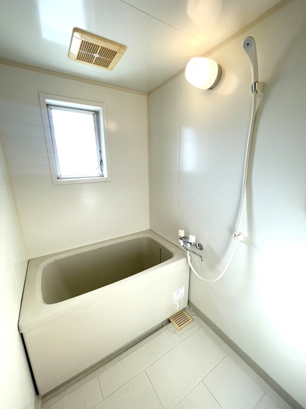 バス・シャワールーム　バス