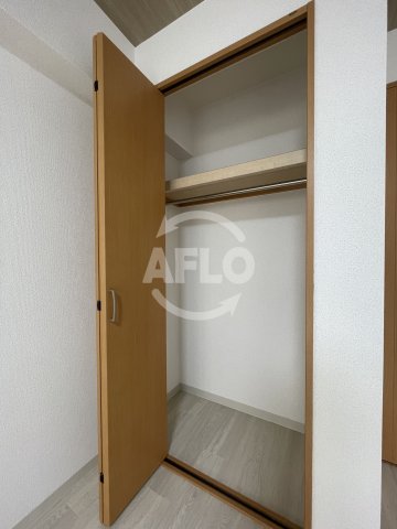 収納　アーデン新大阪　クローゼット