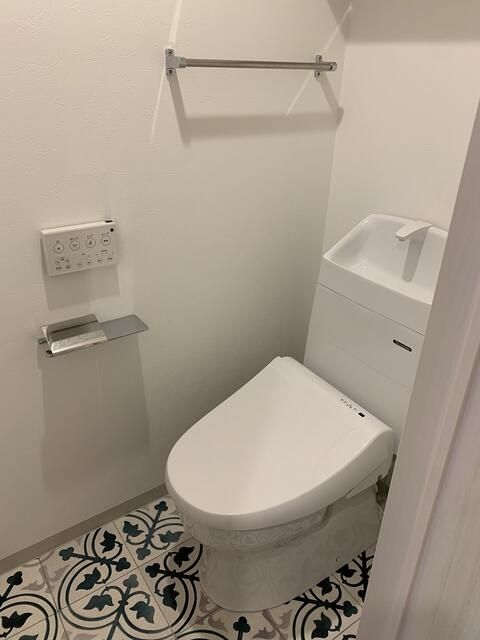 トイレ　※別部屋参考写真