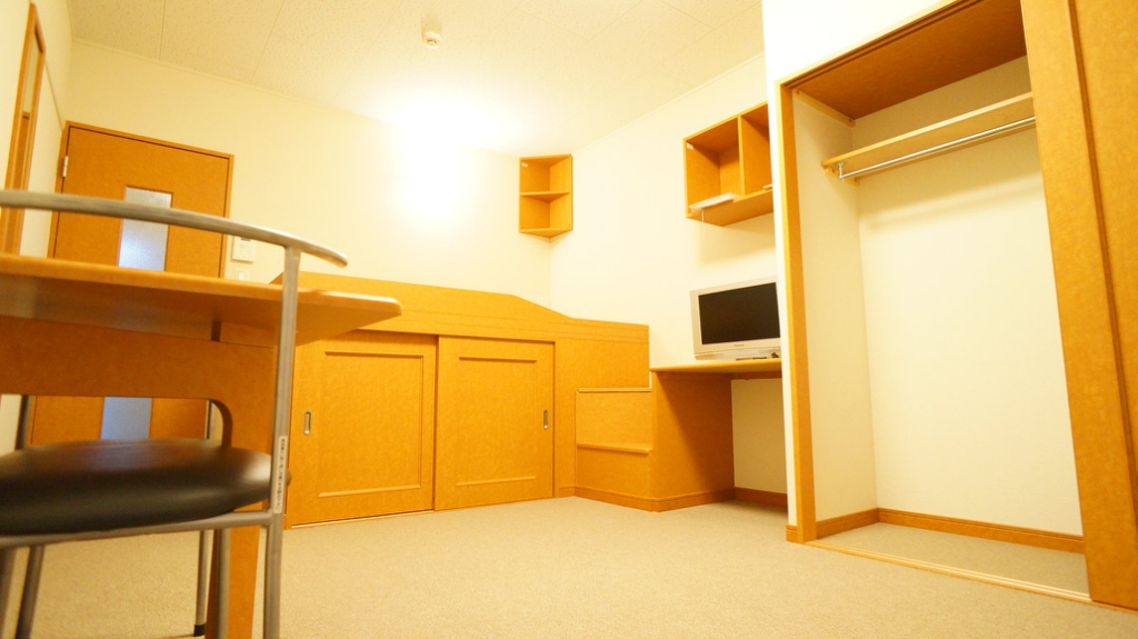 居室・リビング　クローゼット以外にも収納スペース多数あり。