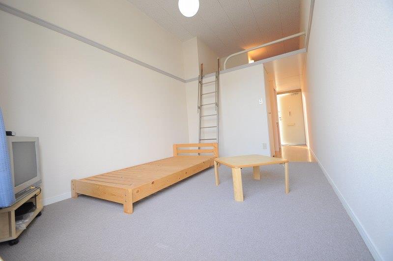 居室・リビング　当社人気のロフトタイプ！開放的なお部屋が好きな人へ