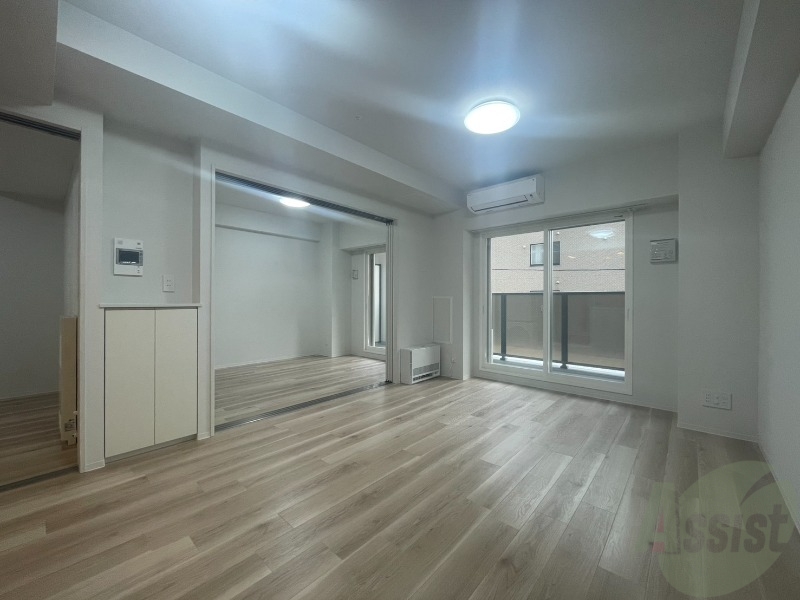 居室・リビング　広々としたリビングですね。使い勝手がよさそうですね！