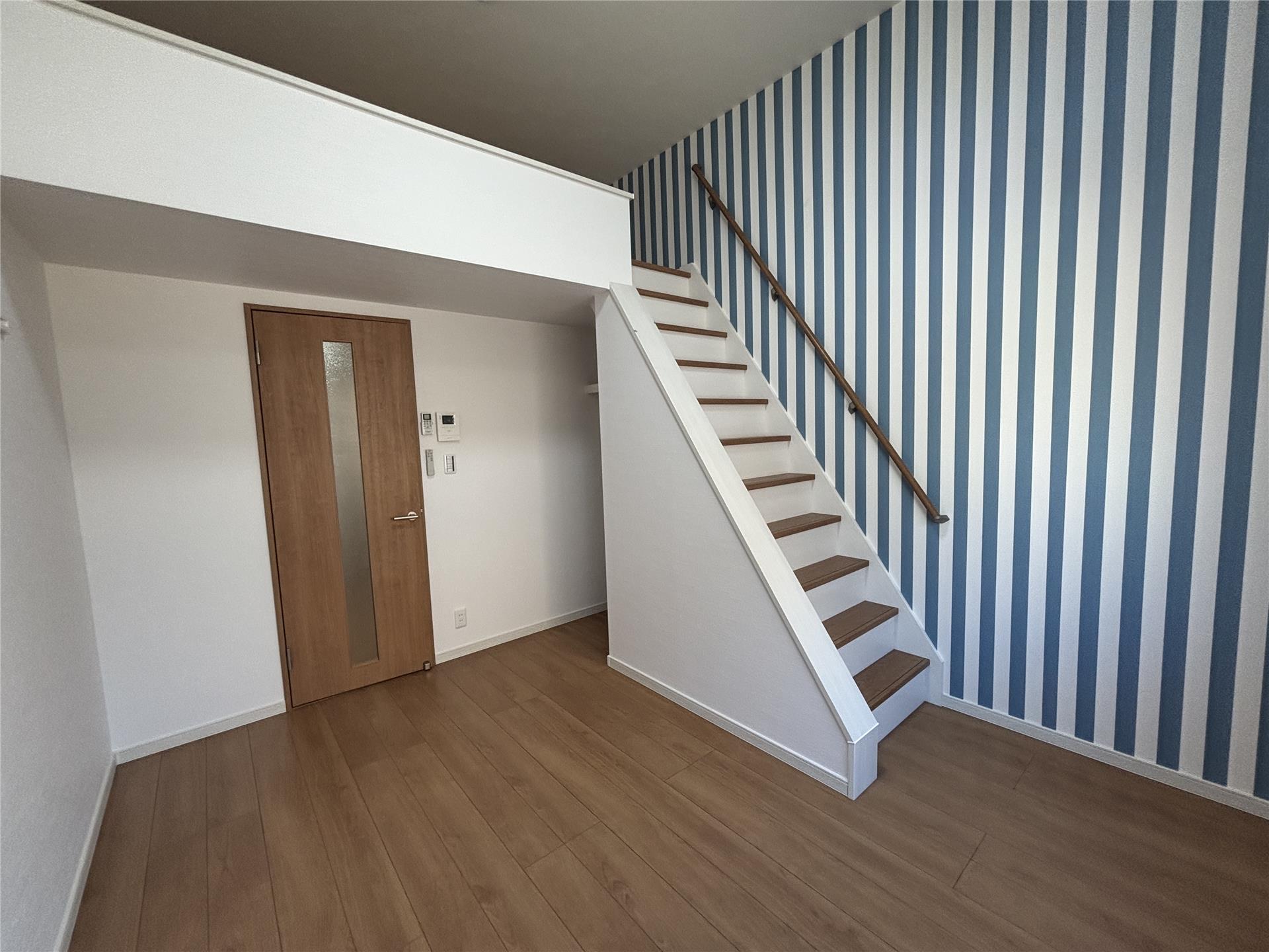 居室・リビング　建築中のため類似物件の参考写真です