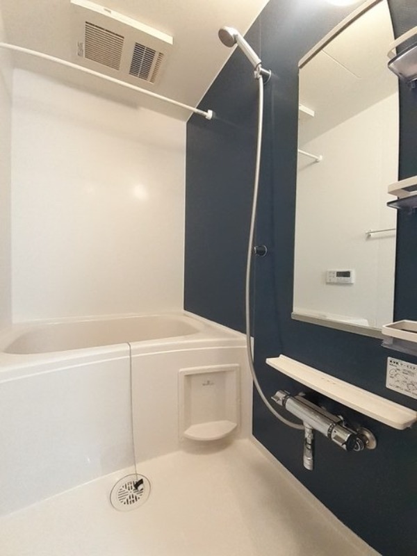 バス・シャワールーム　図面と現状に相違がある場合には現状を優先