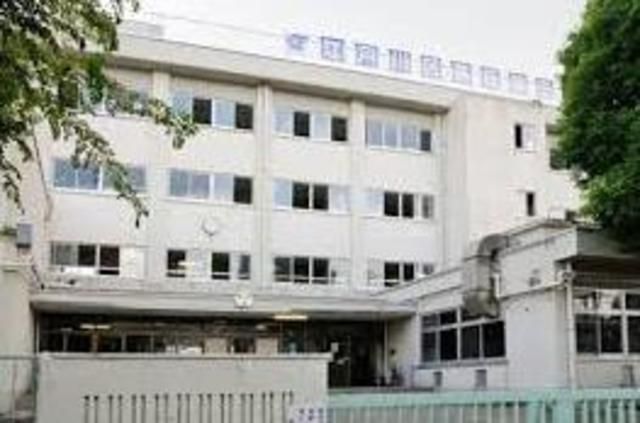 中学校　江戸川区立葛西第三中学校（中学校）まで825m