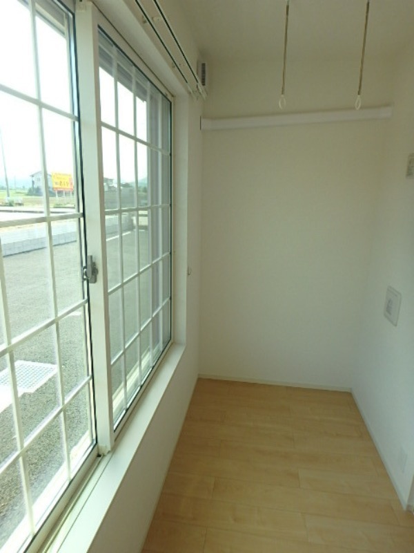 バルコニー　図面と現状に相違がある場合には現状を優先