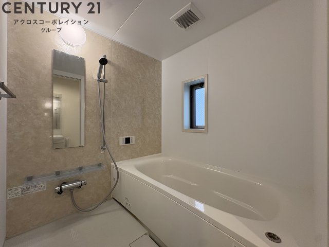 バス・シャワールーム　自動お湯はり、追い炊き機能付きで便利☆