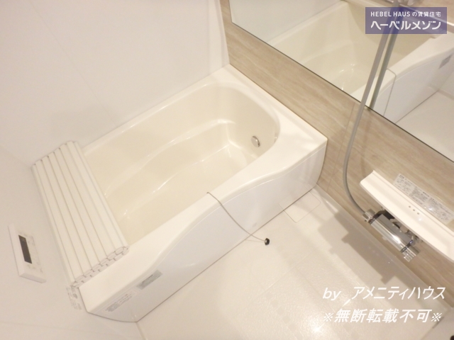 バス・シャワールーム　●追い炊き完備のバスルーム。