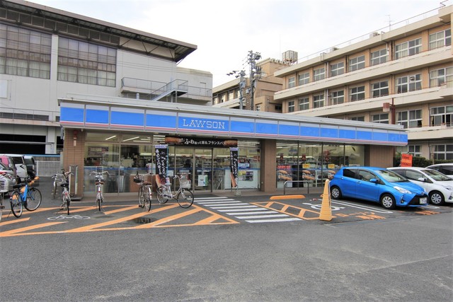 コンビニ　ローソン松山湊町七丁目店（コンビニ）まで230m