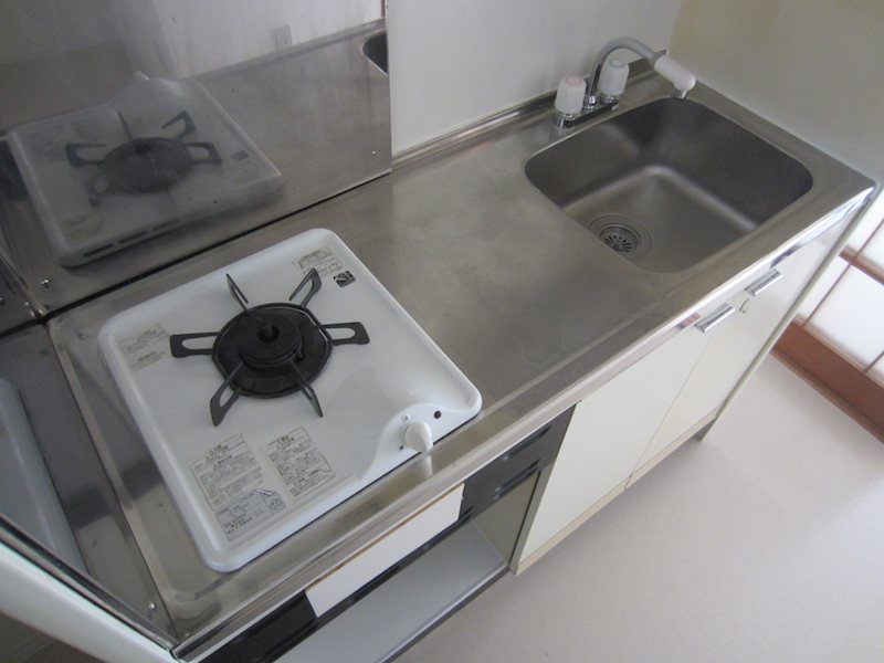 キッチン　写真は同タイプの別室を使用