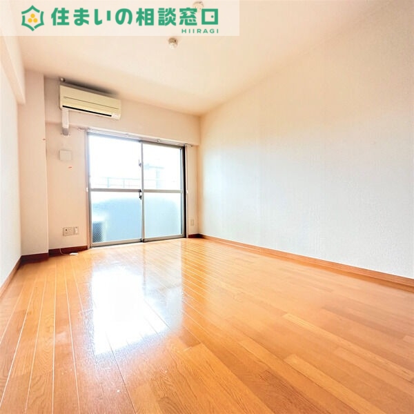 居室・リビング　同型