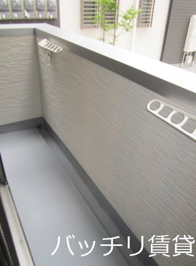 バルコニー　別号室写真の為現況を優先致します。