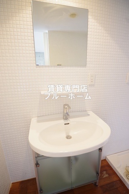 洗面設備　オシャレな洗面台！