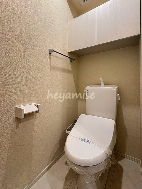 トイレ　写真は別号室