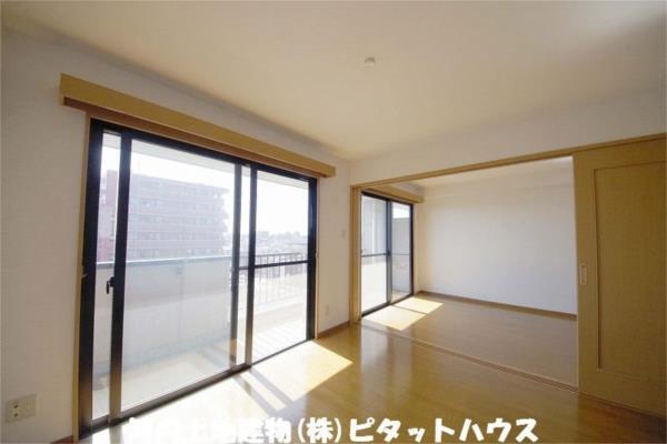 居室・リビング　リビング