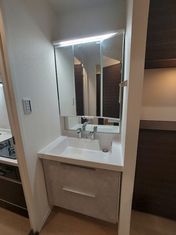 洗面設備　※別のお部屋のお写真です。御参考までに。