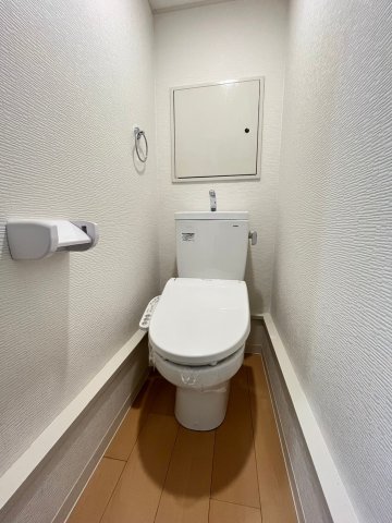 トイレ　同物件、類似間取りのイメージ写真です