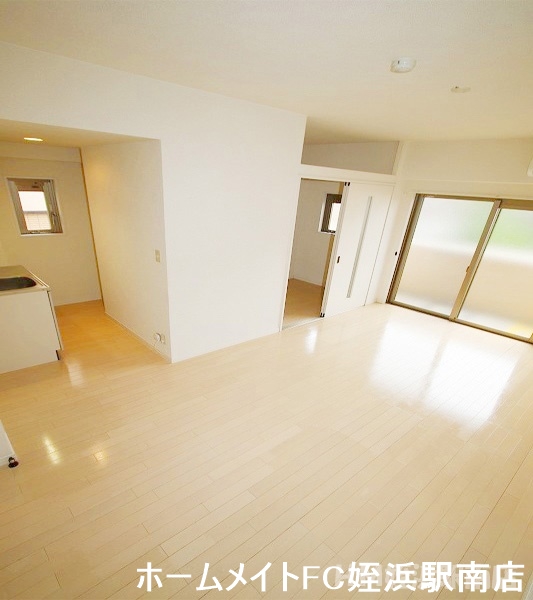 居室・リビング　★広々と使える間取りです★参考写真