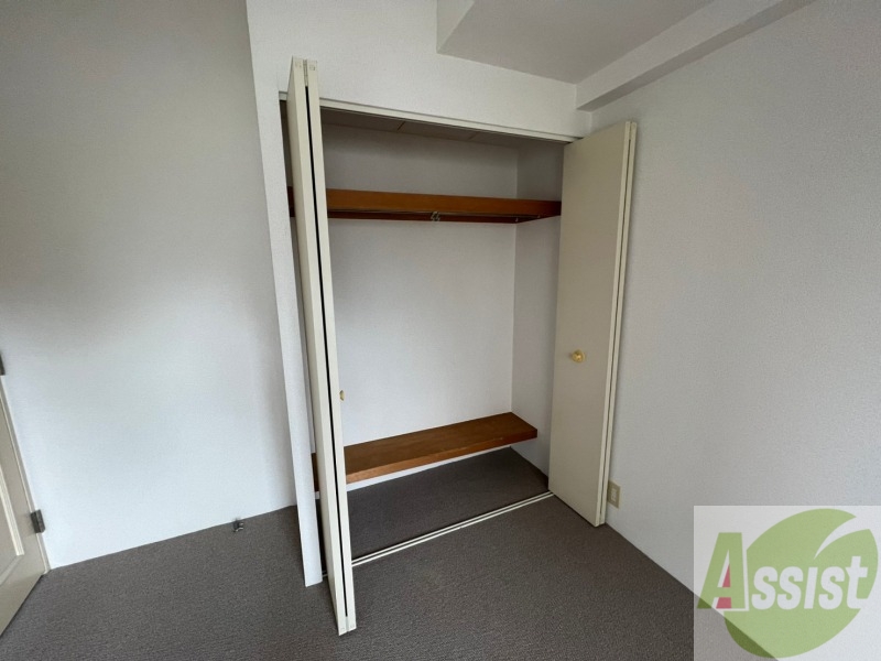 収納　寝室の収納です。部屋がすっきり片付きます。