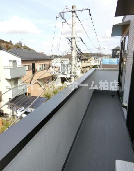 バルコニー　広々としたバルコニーです
