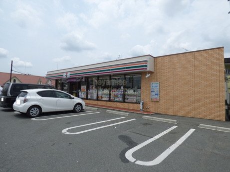 コンビニ　セブン－イレブン　山鹿中央通り店（コンビニ）まで700m